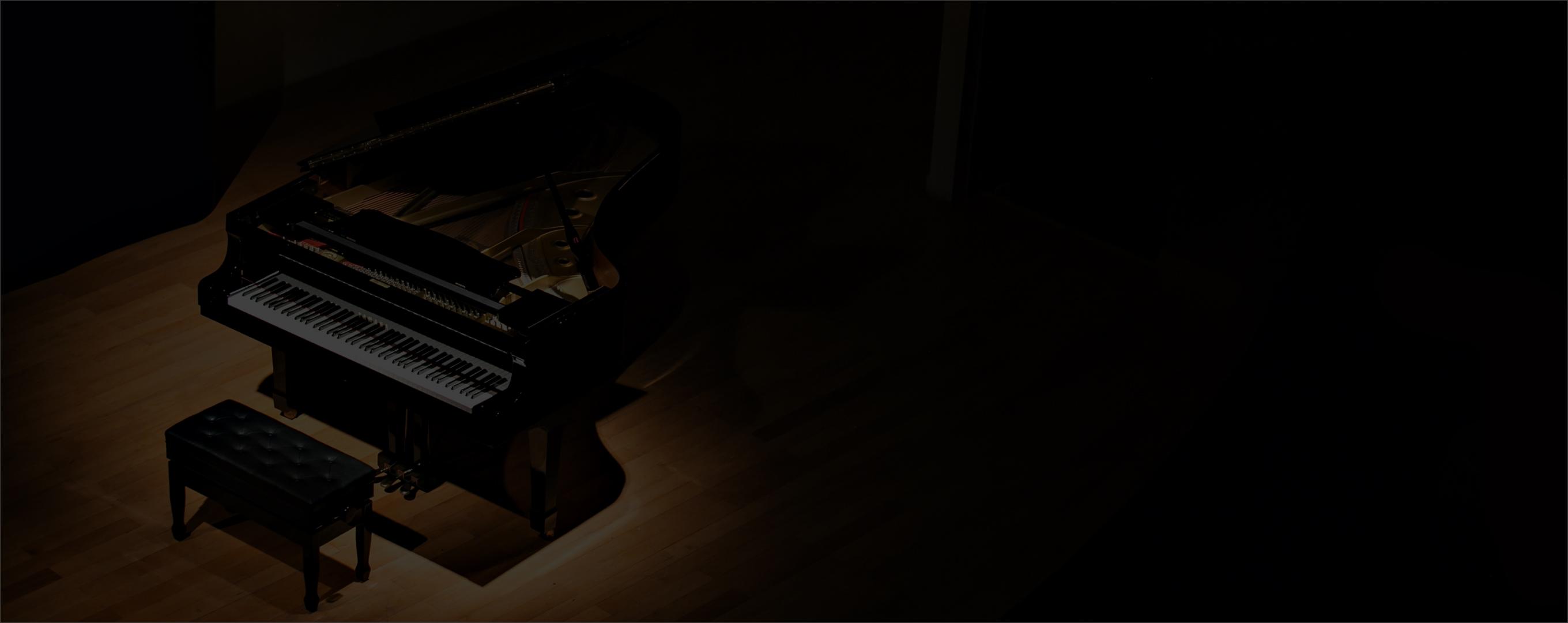 Desktop Grand Piano Hero Image